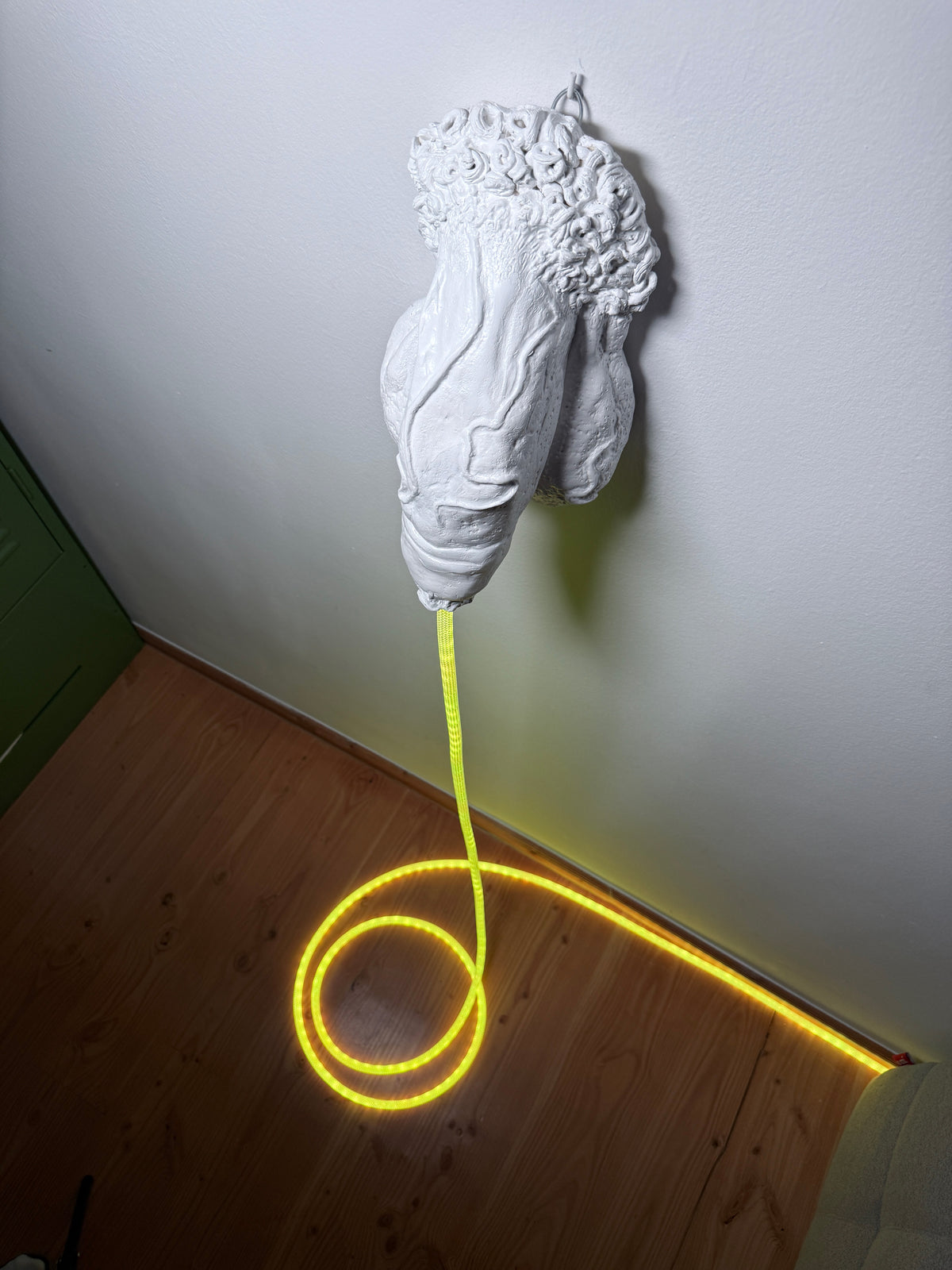 Detail 3 of Mainstream by Greif Lazic